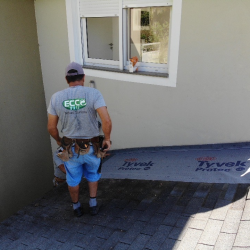 Equipe Eccovale realizando o conserto e correções